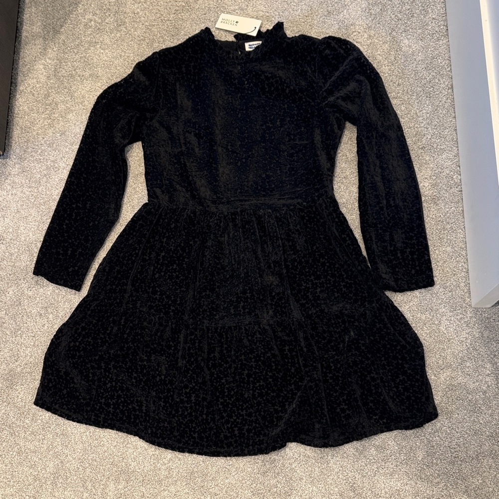 Elegant Black Dress